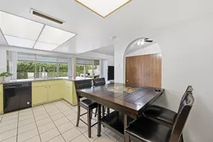 330 W Grenoble Dr, Grand Prairie, TX 75052 - Photo 7