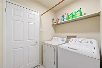 330 W Grenoble Drive, Grand Prairie, TX 75052 - Photo 17