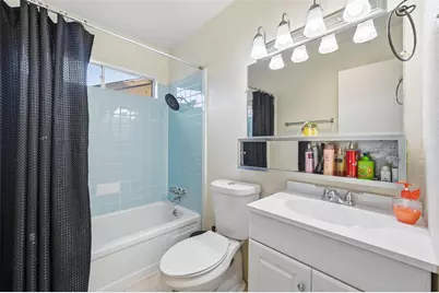 330 W Grenoble Drive, Grand Prairie, TX 75052 - Photo 15