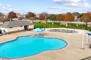 604 Brookbank Dr, Crowley, TX 76036 - Photo 35