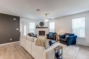 617 Presidio St, Aubrey, TX 76227 - Photo 5