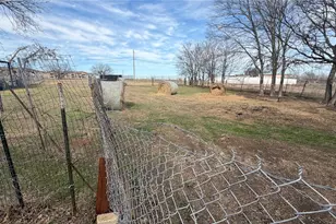 222 Hix Rd, Cleburne, TX 76031 - Photo 19