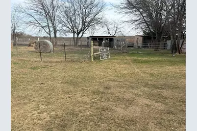 222 Hix Road, Cleburne, TX 76031 - Photo 17