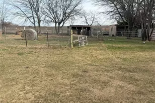 222 Hix Rd, Cleburne, TX 76031 - Photo 17