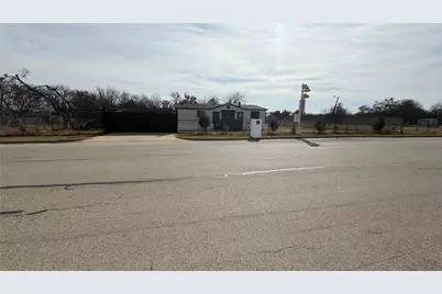 222 Hix Road, Cleburne, TX 76031 - Photo 11