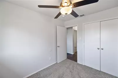 2540 Avenue H, Fort Worth, TX 76105 - Photo 11