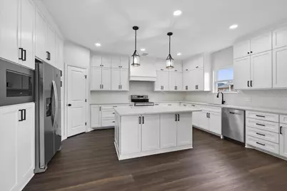 117 Bexar Street, Mabank, TX 75147 - Photo 5