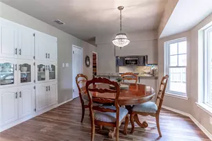 911 Meadowlark Ln, Granbury, TX 76048 - Photo 11