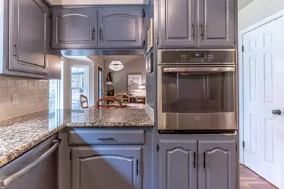 911 Meadowlark Lane, Granbury, TX 76048 - Photo 9