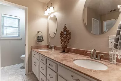 911 Meadowlark Lane, Granbury, TX 76048 - Photo 17