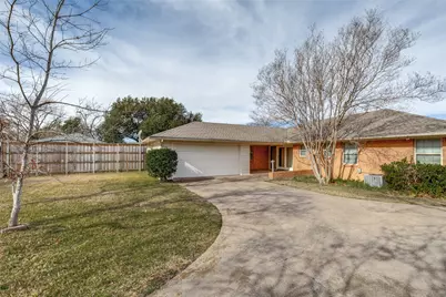 9830 Crestwick Drive, Dallas, TX 75238 - Photo 17