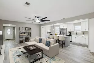 9643 Altacrest Dr, Dallas, TX 75227 - Photo 5