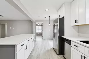 9643 Altacrest Dr, Dallas, TX 75227 - Photo 11