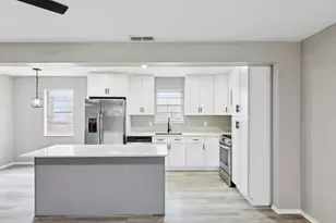 9643 Altacrest Dr, Dallas, TX 75227 - Photo 9