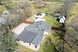 906 Griffith Ave, Terrell, TX 75160 - Photo 5