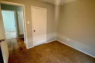 318 NE Michael Dr, Burleson, TX 76028 - Photo 17