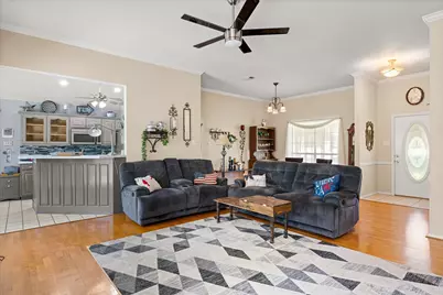8901 Magnolia Vale Drive, Granbury, TX 76049 - Photo 5