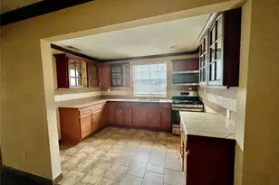 1919 Muncie, Dallas, TX 75212 - Photo 3