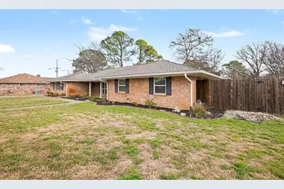 1603 Miller Court, Pantego, TX 76013 - Photo 3