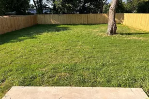 716 E 5th St, Bonham, TX 75418 - Photo 9