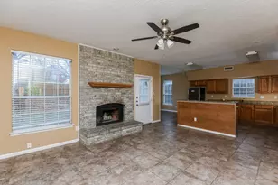 2208 Havenwood Dr, Arlington, TX 76018 - Photo 3