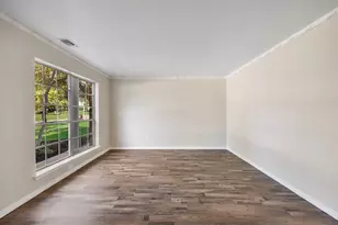 2404 Heather Hill Ln, Plano, TX 75075 - Photo 3