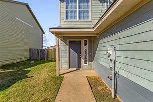 4532 Alamosa St, Fort Worth, TX 76119 - Photo 3
