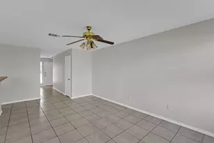 4532 Alamosa St, Fort Worth, TX 76119 - Photo 5