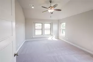 918 Edinburgh Dr, McGregor, TX 76657 - Photo 11