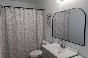 211 W McAfee Dr, Mabank, TX 75147 - Photo 15