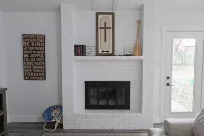 211 W McAfee Drive, Mabank, TX 75147 - Photo 5