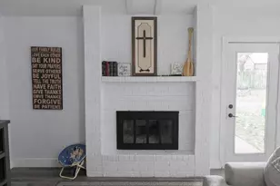 211 W McAfee Dr, Mabank, TX 75147 - Photo 5