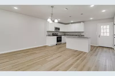 333 N Field Street, Burleson, TX 76028 - Photo 7