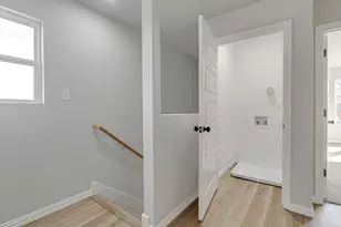 333 N Field St, Burleson, TX 76028 - Photo 19