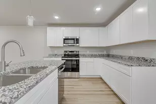 333 N Field St, Burleson, TX 76028 - Photo 9