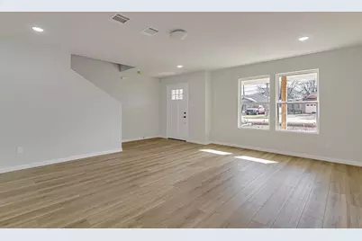 333 N Field Street, Burleson, TX 76028 - Photo 3