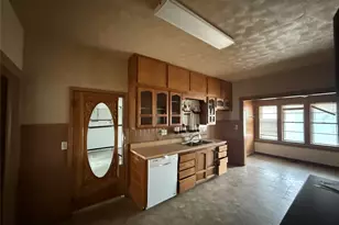 215 W Sears St, Denison, TX 75020 - Photo 11