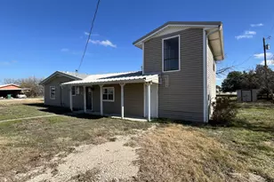 243 Sparks Dr, Evant, TX 76525 - Photo 3