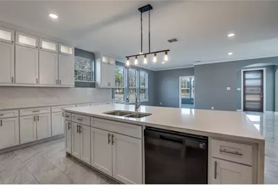 301 S Stewart Avenue, Lancaster, TX 75146 - Photo 11