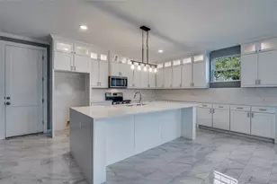 301 S Stewart Ave, Lancaster, TX 75146 - Photo 9