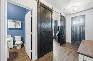 991 E Villas Ct, Lewisville, TX 75067 - Photo 11