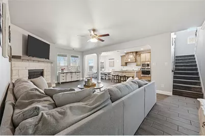 991 E Villas Court, Lewisville, TX 75067 - Photo 5