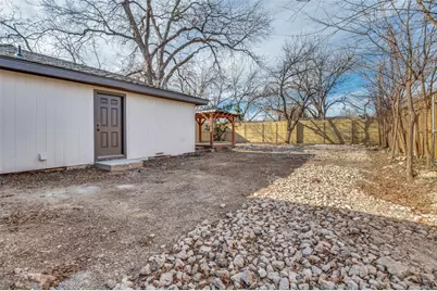 918 SW 4th Street, Grand Prairie, TX 75051 - Photo 21