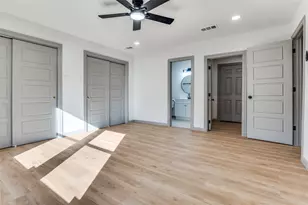 918 SW 4th St, Grand Prairie, TX 75051 - Photo 15