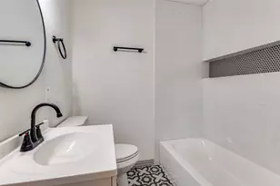 918 SW 4th St, Grand Prairie, TX 75051 - Photo 13