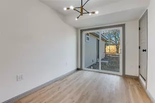 918 SW 4th St, Grand Prairie, TX 75051 - Photo 11