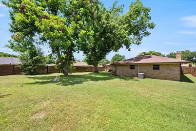 4904 Fall River Drive, Fort Worth, TX 76103 - Photo 35