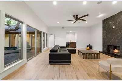 9415 Hill View Drive, Dallas, TX 75231 - Photo 17