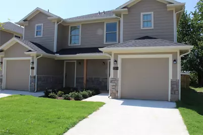 208 W Lake Avenue, Sherman, TX 75090 - Photo 1