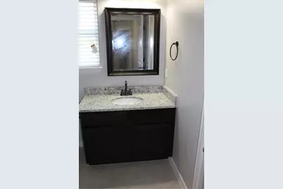 208 W Lake Avenue, Sherman, TX 75090 - Photo 9